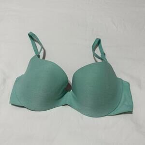 Victoria’s Secret Pink Light Lift Push up Bra 32D